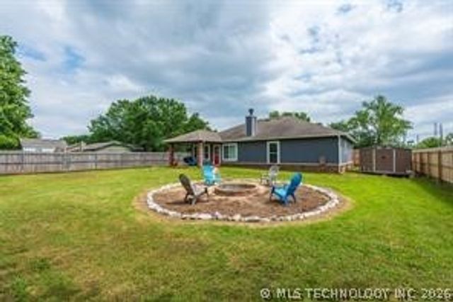 20903 E 35th Street S, Broken Arrow, OK 74014