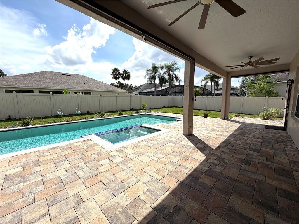 Image 11 of property listing at 2409 TREYMORE DRIVE, Orlando, FL 32825