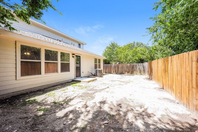 1715 Duet Drive, Dallas, TX 75241