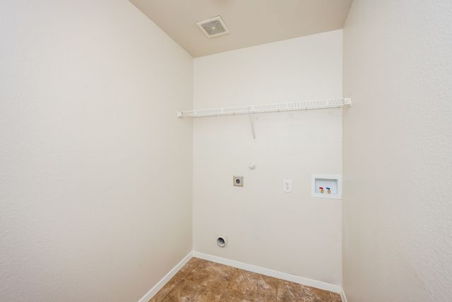 1715 Duet Drive, Dallas, TX 75241