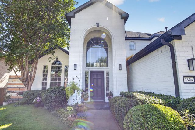 3804 Comanche Trail, Bedford, TX 76021