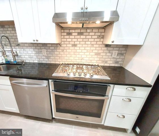 1213 RODMAN ST, Philadelphia, PA 19147