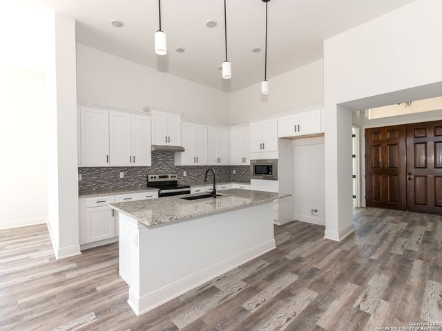 101 Daniel Jackson, Blanco, TX 78606