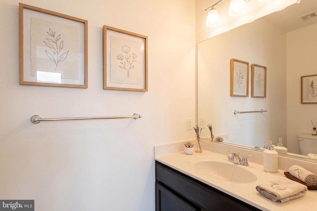 Image 21 of property listing at 55 JOCKEY DR, La Plata, MD 20646