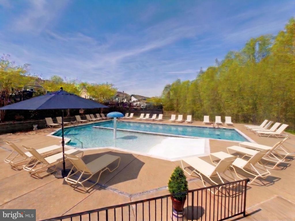 Image 28 of property listing at 55 JOCKEY DR, La Plata, MD 20646