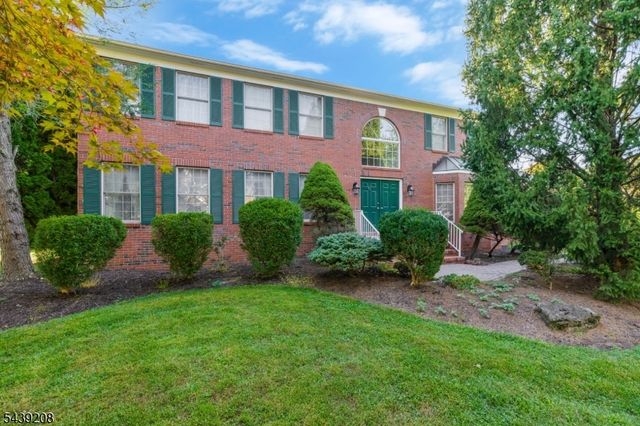 6 Pinewood Lane, Warren Twp., NJ 07059
