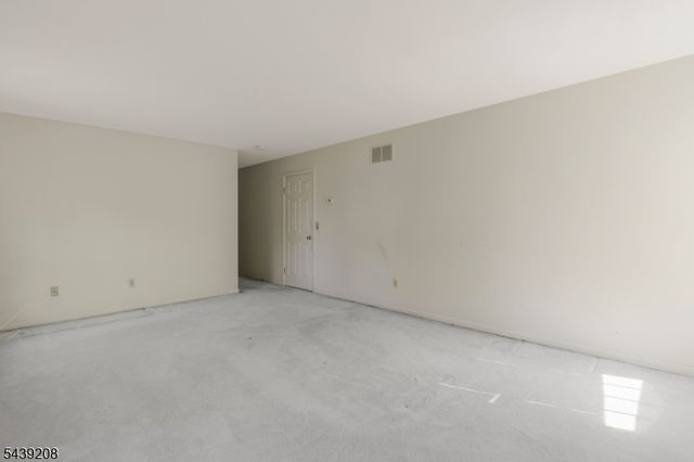 6 Pinewood Lane, Warren Twp., NJ 07059