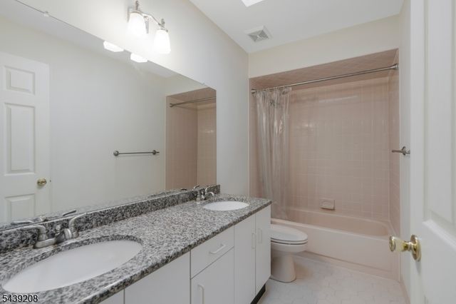 6 Pinewood Lane, Warren Twp., NJ 07059