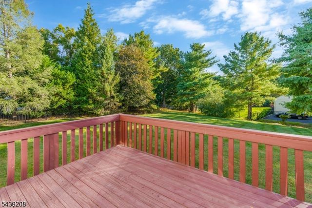 6 Pinewood Lane, Warren Twp., NJ 07059