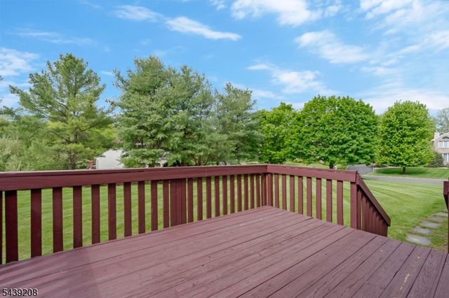 6 Pinewood Lane, Warren Twp., NJ 07059