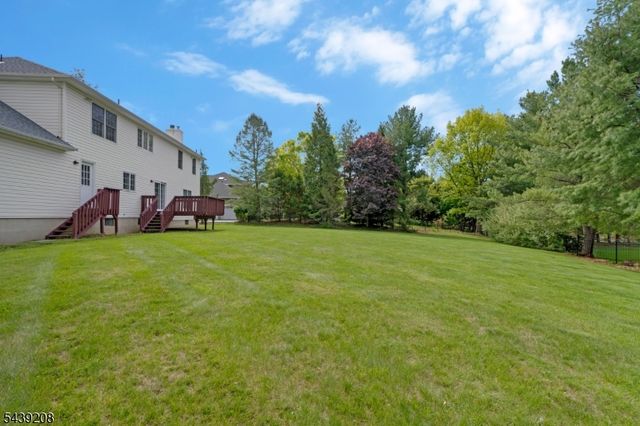 6 Pinewood Lane, Warren Twp., NJ 07059