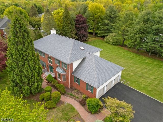 6 Pinewood Lane, Warren Twp., NJ 07059