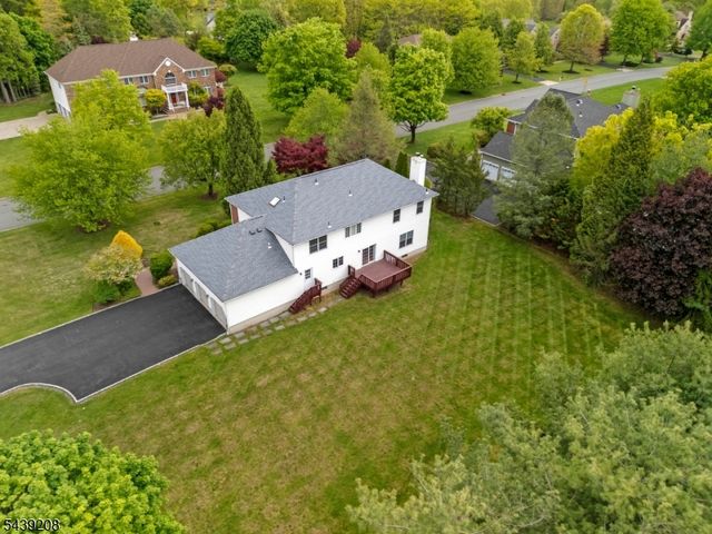 6 Pinewood Lane, Warren Twp., NJ 07059