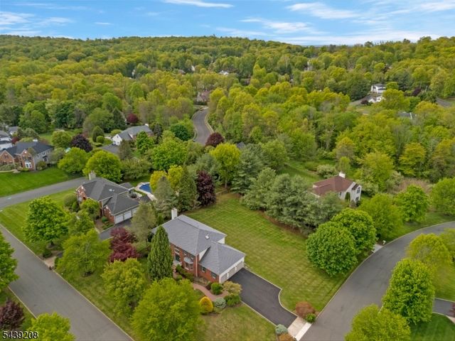 6 Pinewood Lane, Warren Twp., NJ 07059