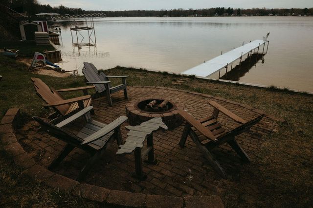 2500 N Bauer Avenue, White Cloud, MI 49349