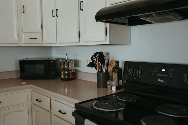 2500 N Bauer Avenue, White Cloud, MI 49349