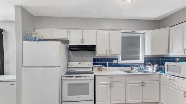 931 W RAINES RD, Memphis, TN 38109