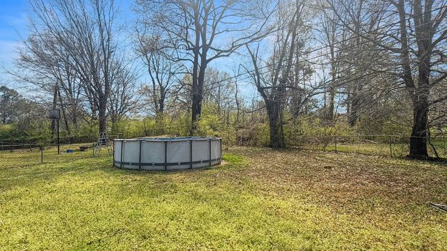 931 W RAINES RD, Memphis, TN 38109