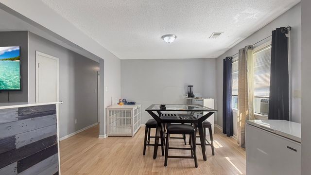 931 W RAINES RD, Memphis, TN 38109