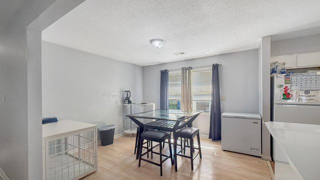 931 W RAINES RD, Memphis, TN 38109