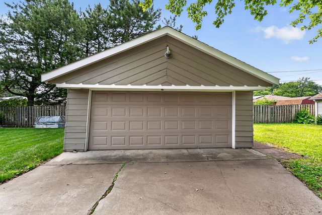 16358 Drexel Avenue, South Holland, IL 60473