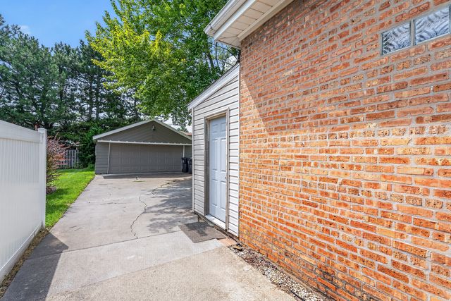 16358 Drexel Avenue, South Holland, IL 60473