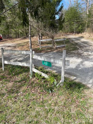 221 Old Sunset Hill Road, Hendersonville, NC 28792
