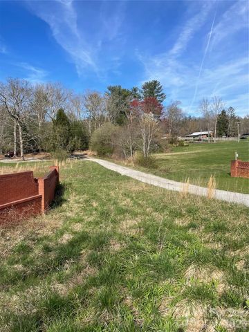 221 Old Sunset Hill Road, Hendersonville, NC 28792