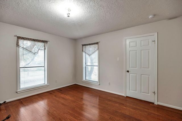 1126 Crossroads Drive, Houston, TX 77079