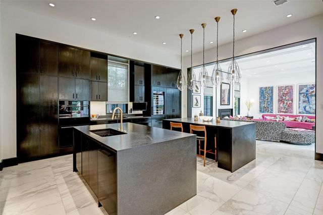 2521 Westgate Drive, Houston, TX 77019