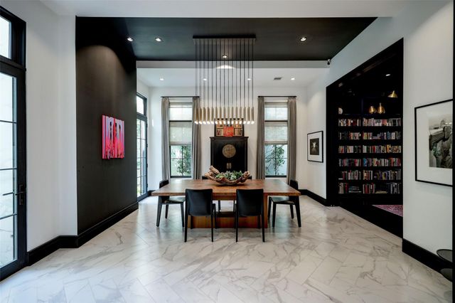 2521 Westgate Drive, Houston, TX 77019