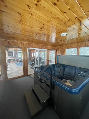 1085 Lamkin Street, Highgate, VT 05459