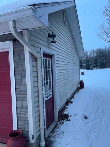 1085 Lamkin Street, Highgate, VT 05459