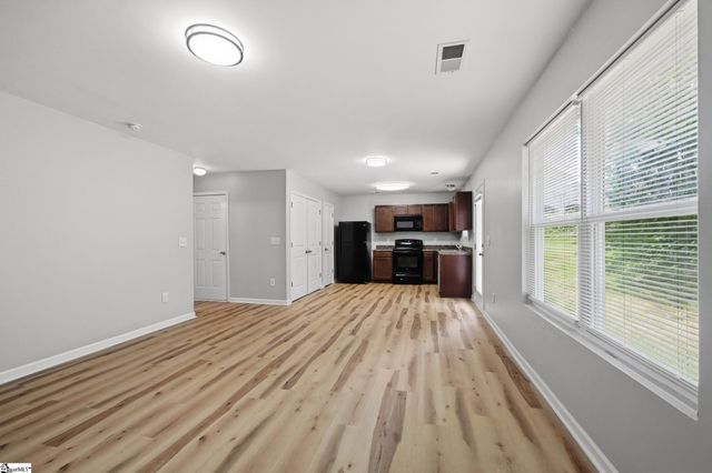 152 Evvalane Drive, Spartanburg, SC 29302