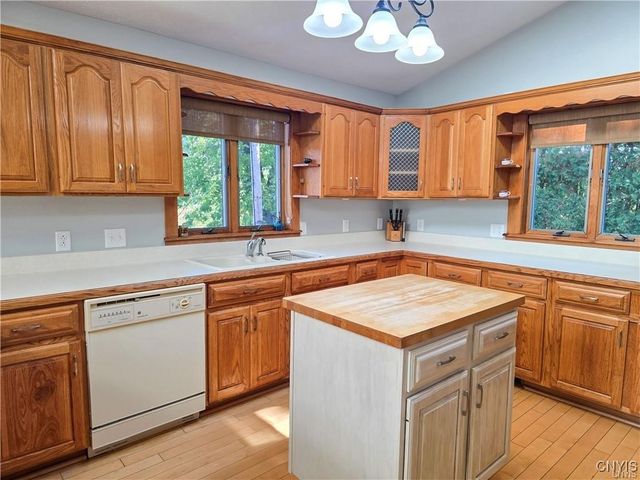 1001 Birch Lane, Vienna, NY 13157