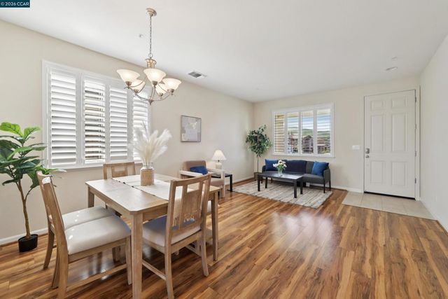 1078 Santa Lucia Dr, Pittsburg, CA 94565