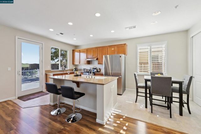 1078 Santa Lucia Dr, Pittsburg, CA 94565