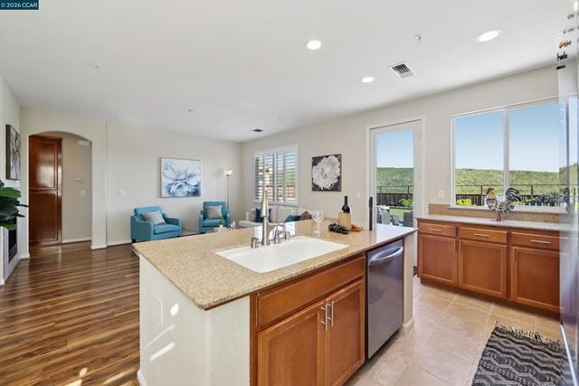 1078 Santa Lucia Dr, Pittsburg, CA 94565