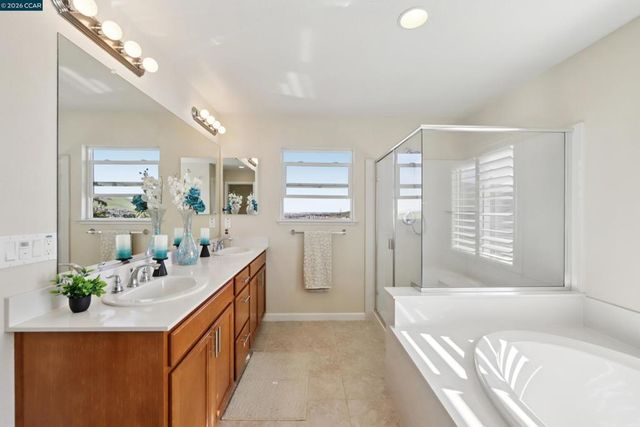 1078 Santa Lucia Dr, Pittsburg, CA 94565