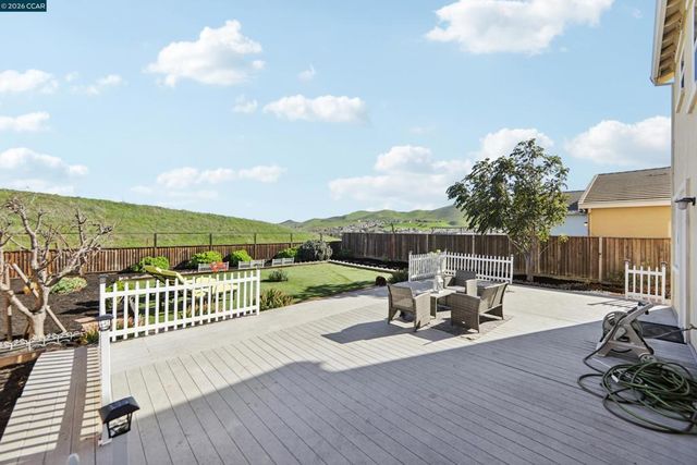 1078 Santa Lucia Dr, Pittsburg, CA 94565