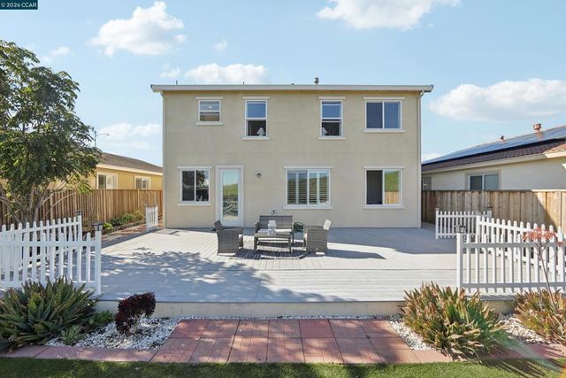1078 Santa Lucia Dr, Pittsburg, CA 94565