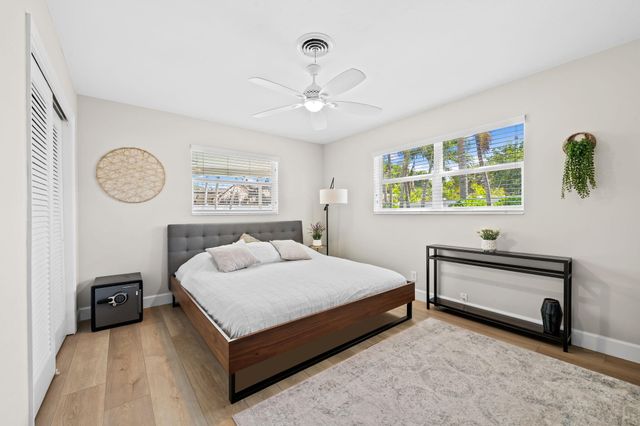 2650 NE 50th Street, Lighthouse Point, FL 33064
