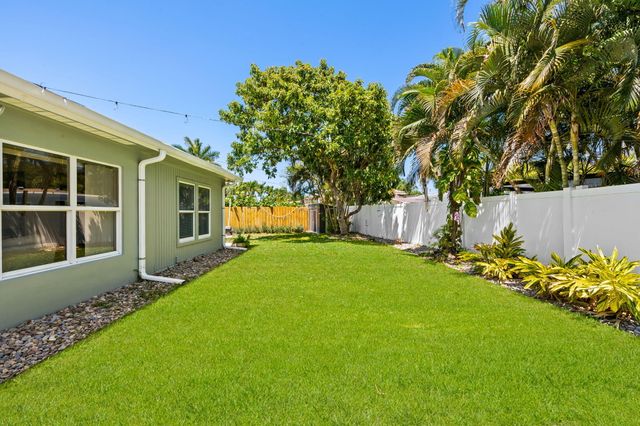 2650 NE 50th Street, Lighthouse Point, FL 33064