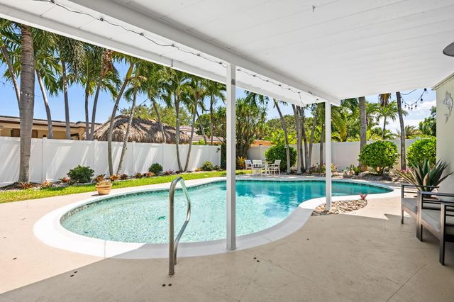 2650 NE 50th Street, Lighthouse Point, FL 33064