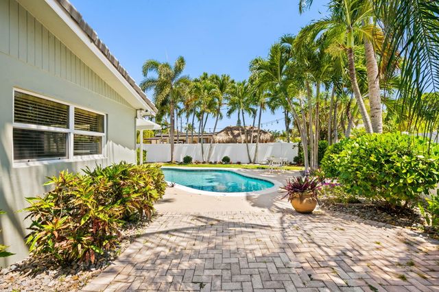2650 NE 50th Street, Lighthouse Point, FL 33064