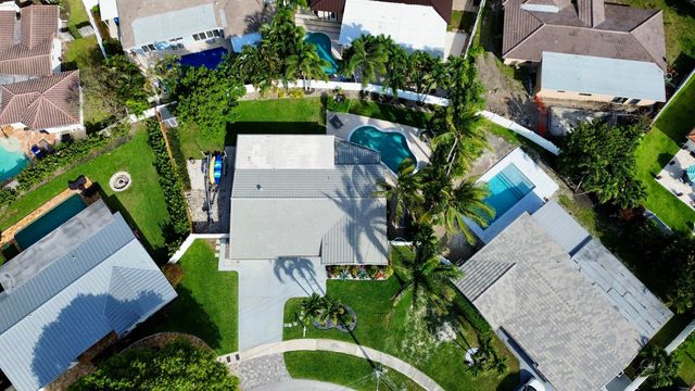 2650 NE 50th Street, Lighthouse Point, FL 33064