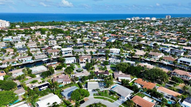 2650 NE 50th Street, Lighthouse Point, FL 33064
