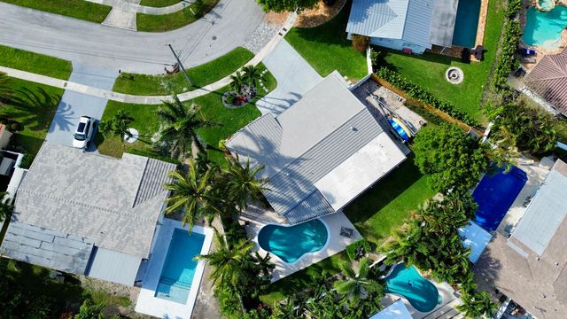 2650 NE 50th Street, Lighthouse Point, FL 33064