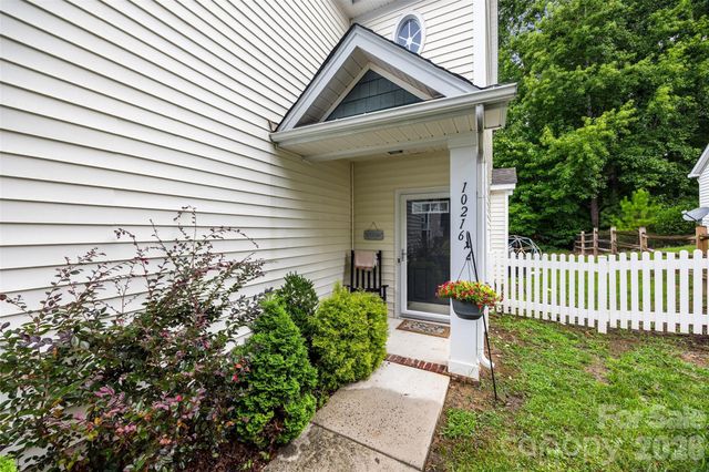 10216 Old Carolina Drive, Charlotte, NC 28214