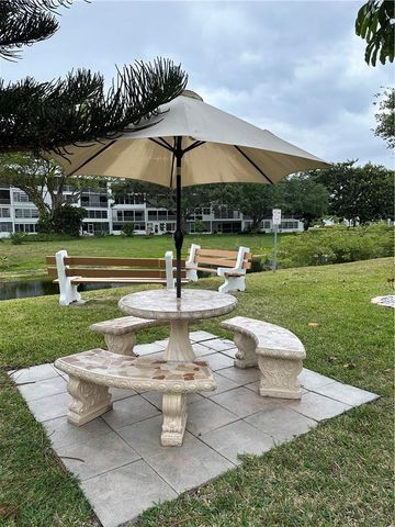 285 Oakridge Q 285, Deerfield Beach, FL 33442